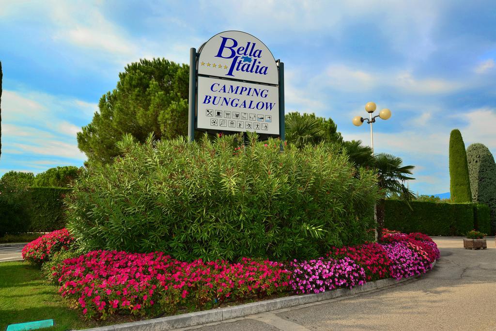 Camping Bella Italia Peschiera del Garda Esterno foto